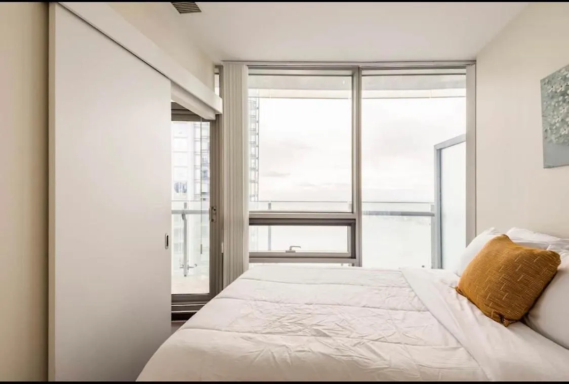 Cozy 2 Bedroom Free Parking Downtown Toronto 1Min Scotiabank Arena Tff Cn Tower Rogers Centre Union Station Apartment